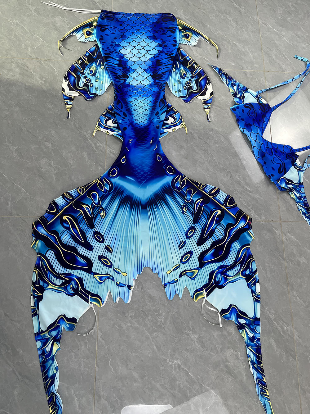 Colorful Dreamy Mermaid Tail A - огляд і ціна Aquarium & Marine Science Center