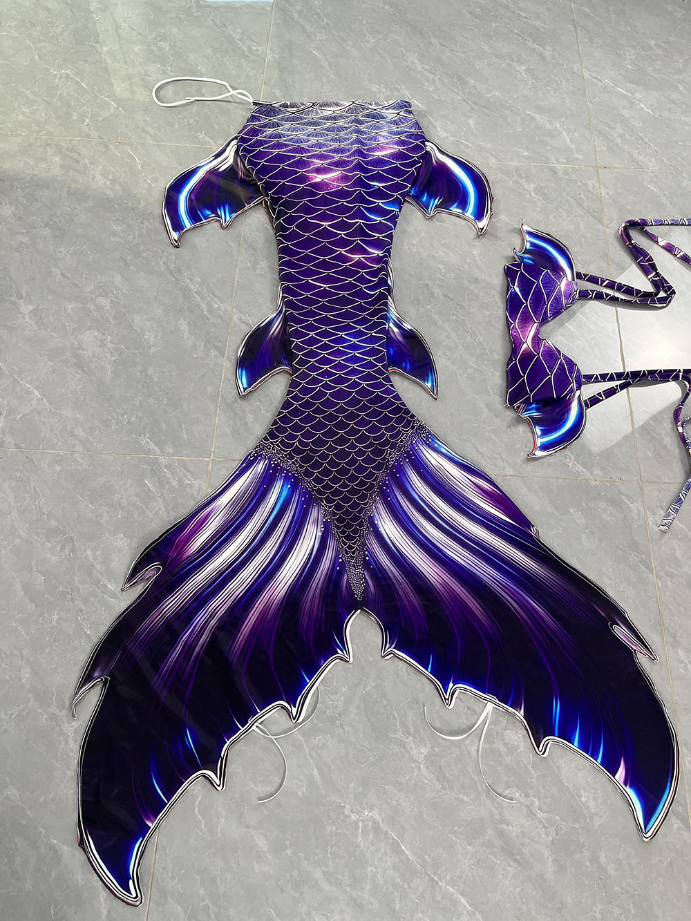 Colorful Dreamy Mermaid Tail A - огляд і ціна Aquarium & Marine Science Center